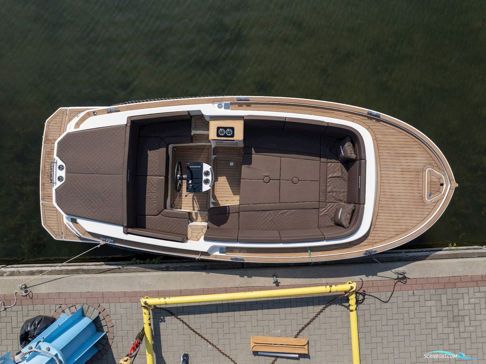 Corsiva 800 Tender - 40 HK Yamaha/Udstyr