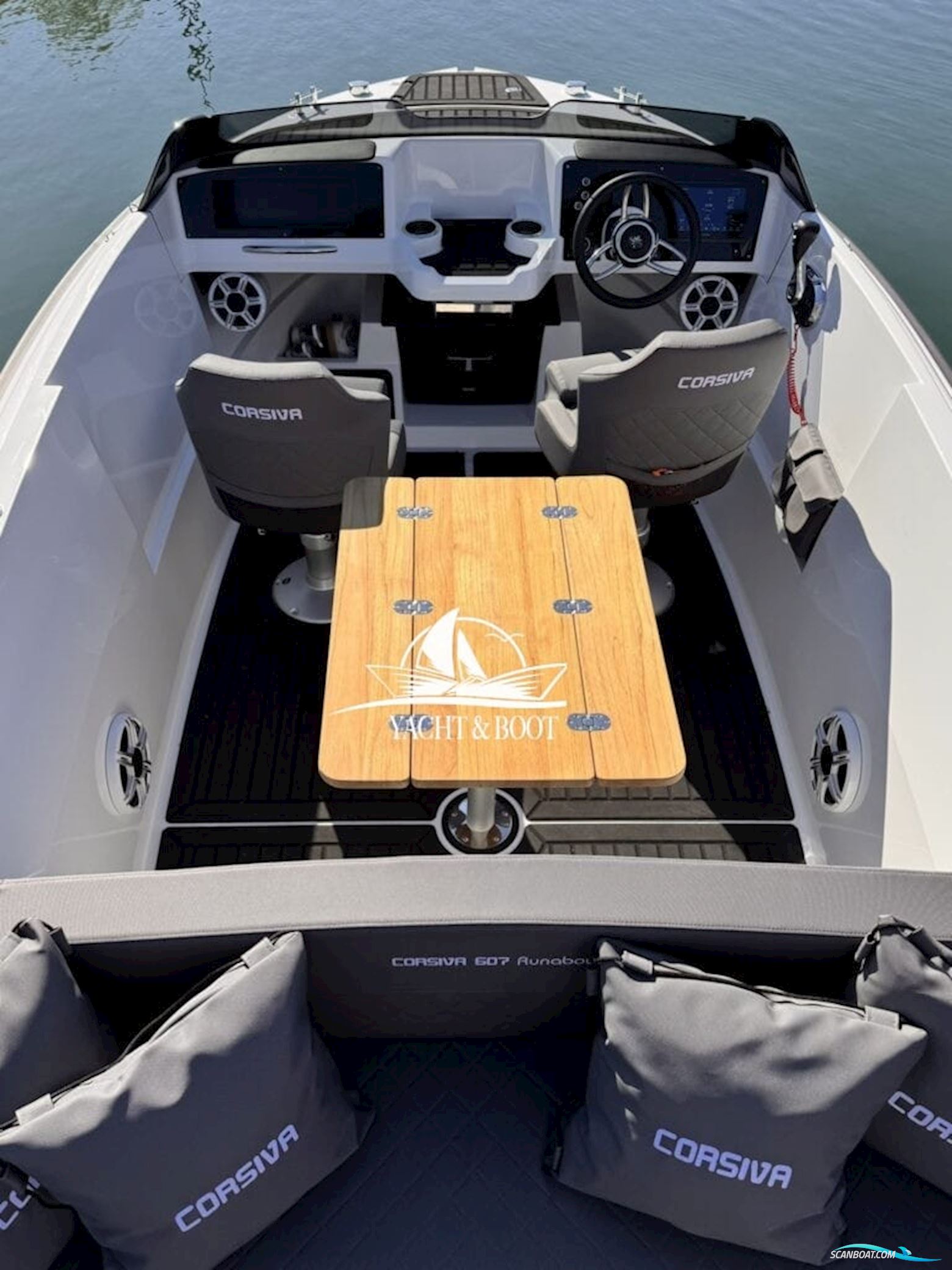 Corsiva Yachting 607 Runabout