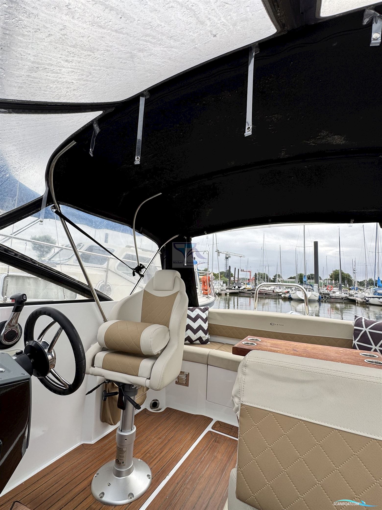 Corsiva Yachting Coaster 600 DC