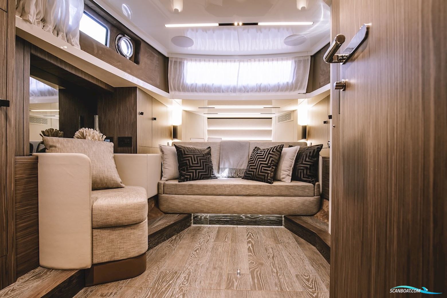 Cranchi A46 LT - Preorder fra