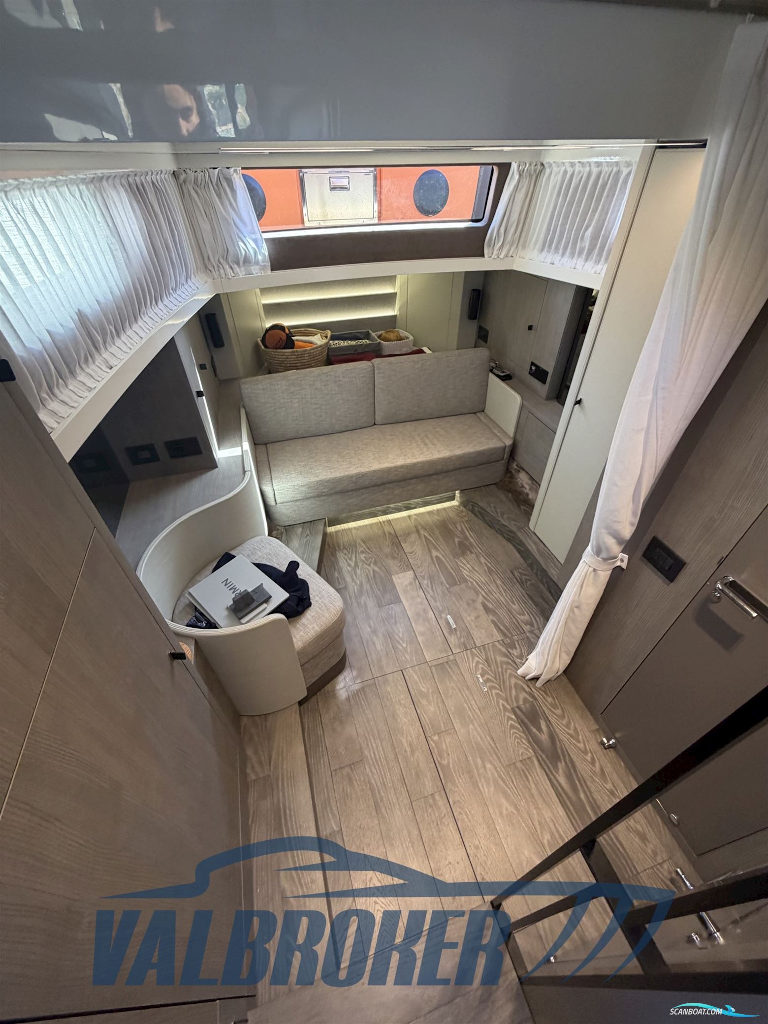 Cranchi A46 Luxury Tender