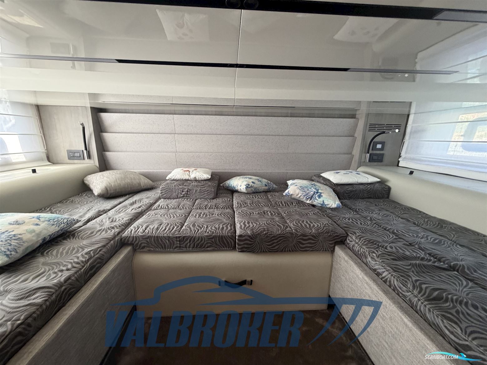 Cranchi A46 Luxury Tender