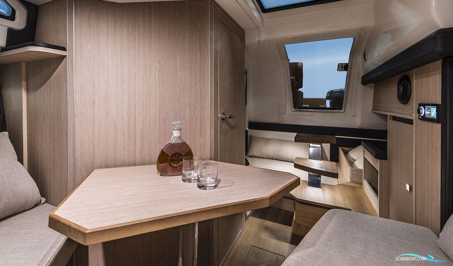 Cranchi E30 Endurance (2021) YDERLIGERE NEDSAT