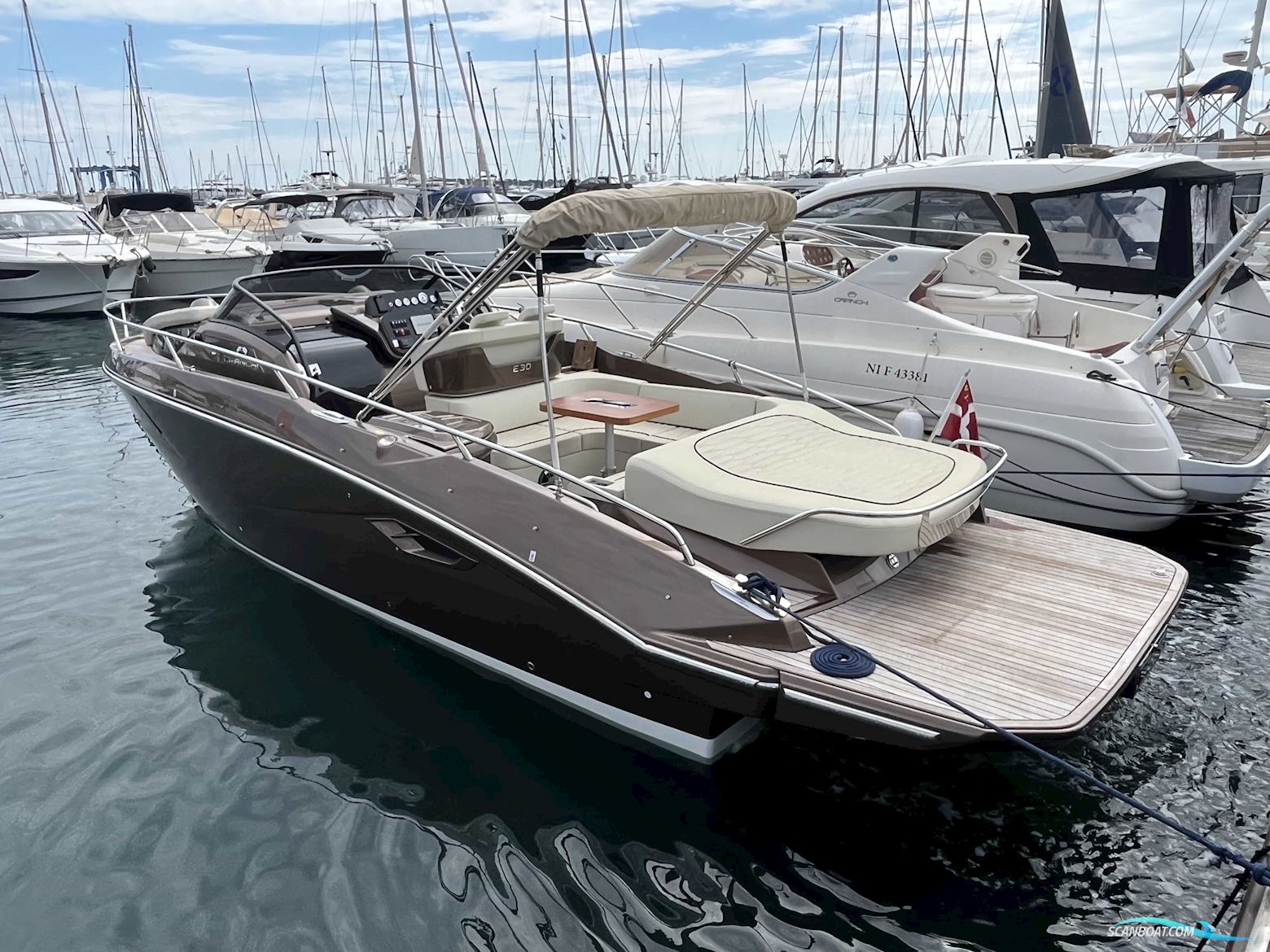 Cranchi E30 Endurance (2022) Motorboten 2024, met Volvo Penta motor, Denemarken