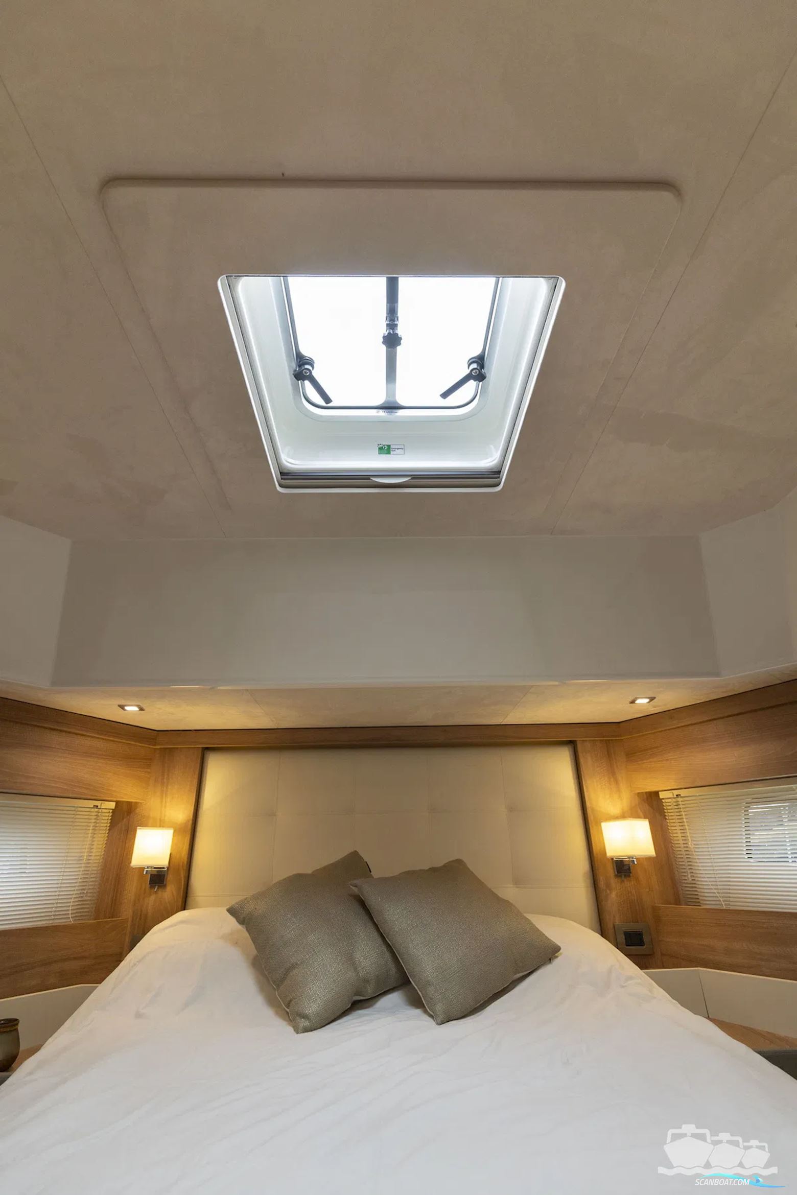 Cranchi Eco Trawler 43 Long Distance