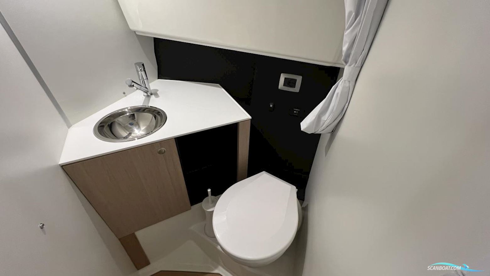 Cranchi Endurance 30