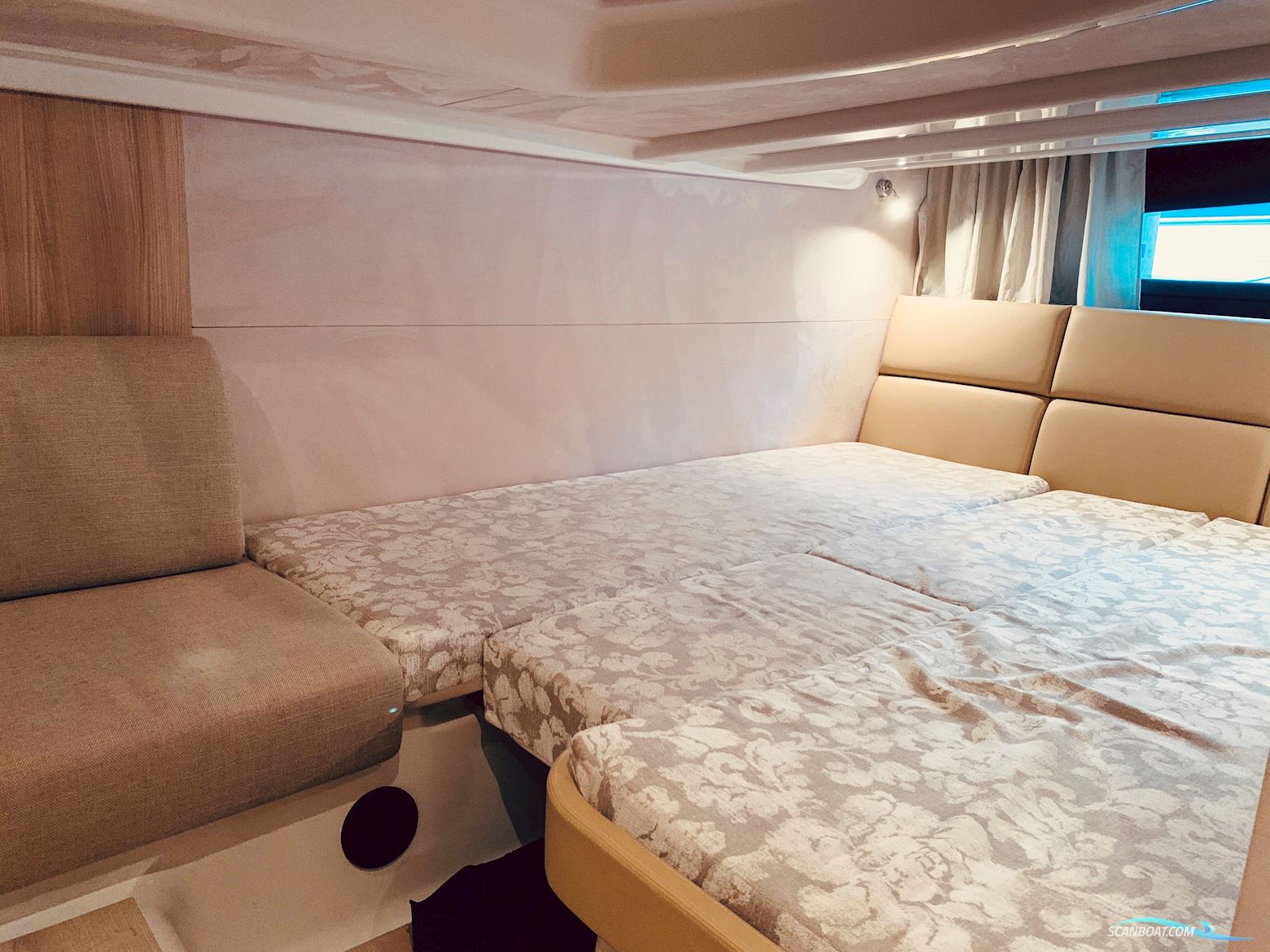 Cranchi M 38 HT - 2013 - DIESEL