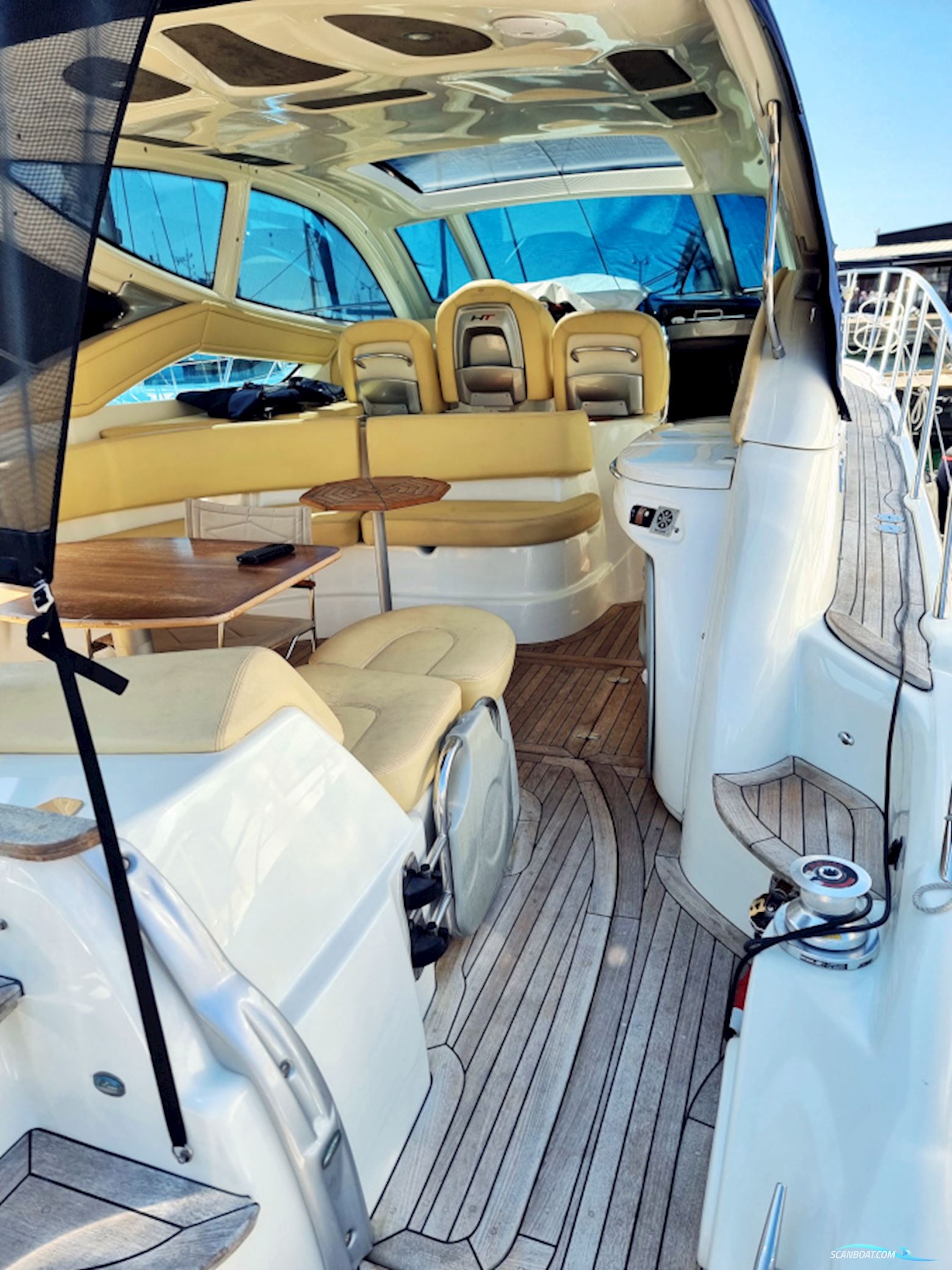 Cranchi Mediterranee 43 HT Volvo Penta IPS-600