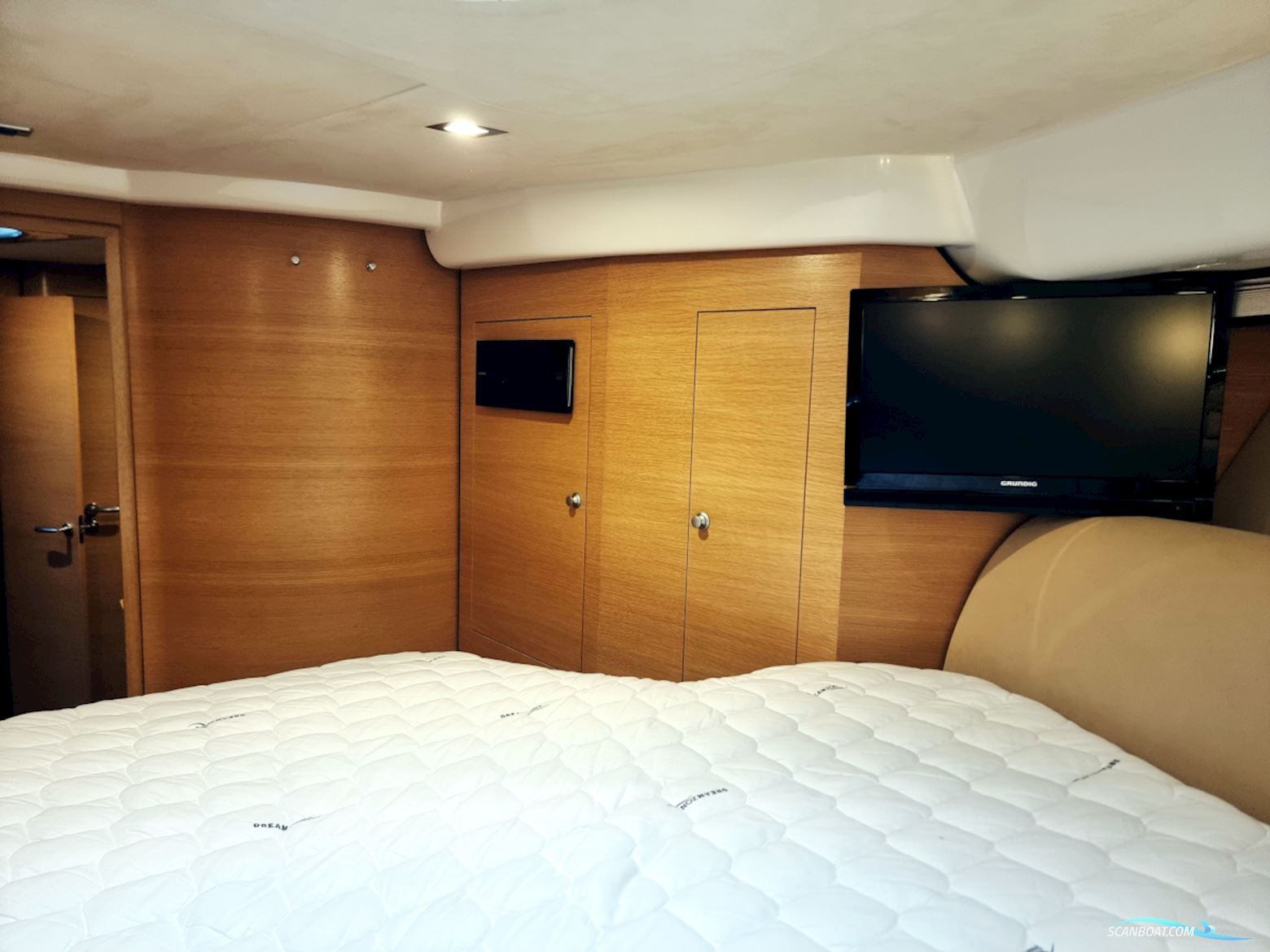 Cranchi Mediterranee 43 HT Volvo Penta IPS-600