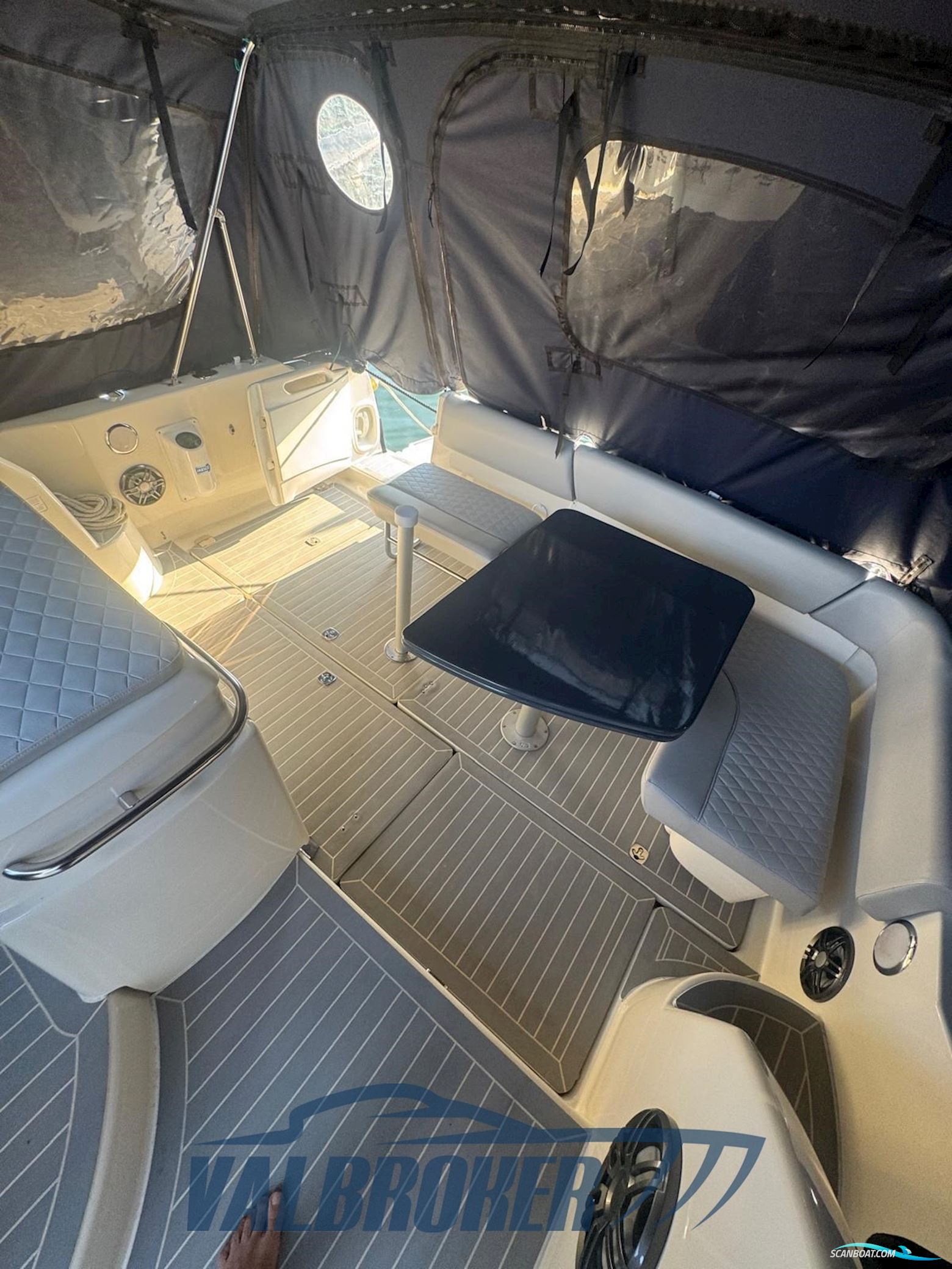 Cranchi Pelican 32