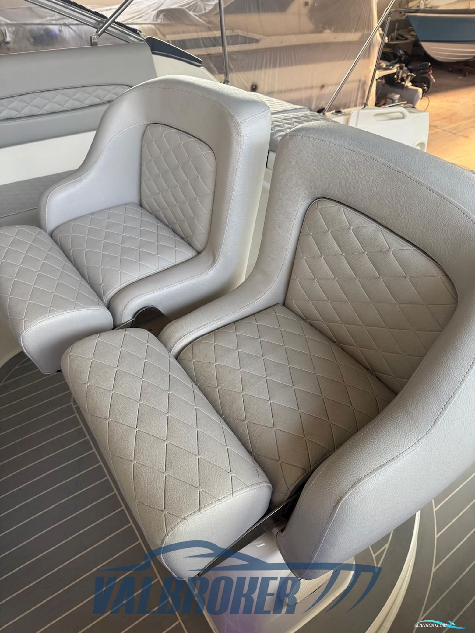 Cranchi Pelican 32