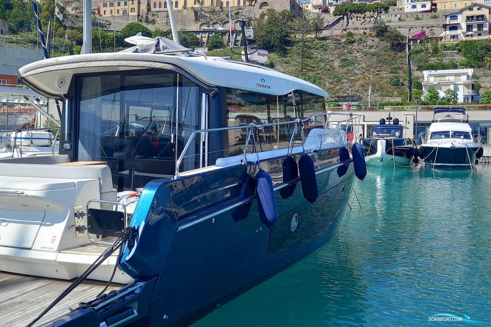 Cranchi T36 Crossover