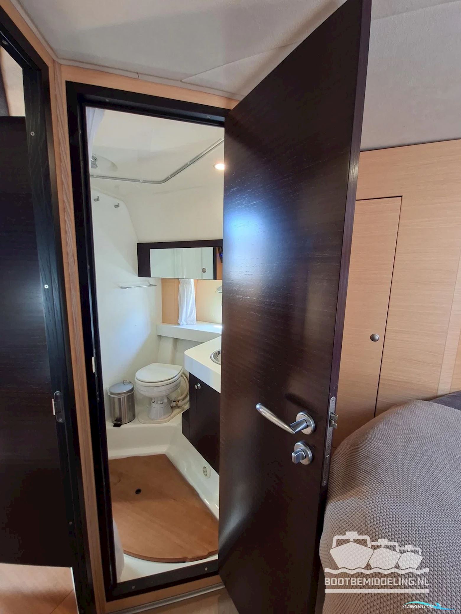 Cranchi Zaffiro 36 HT