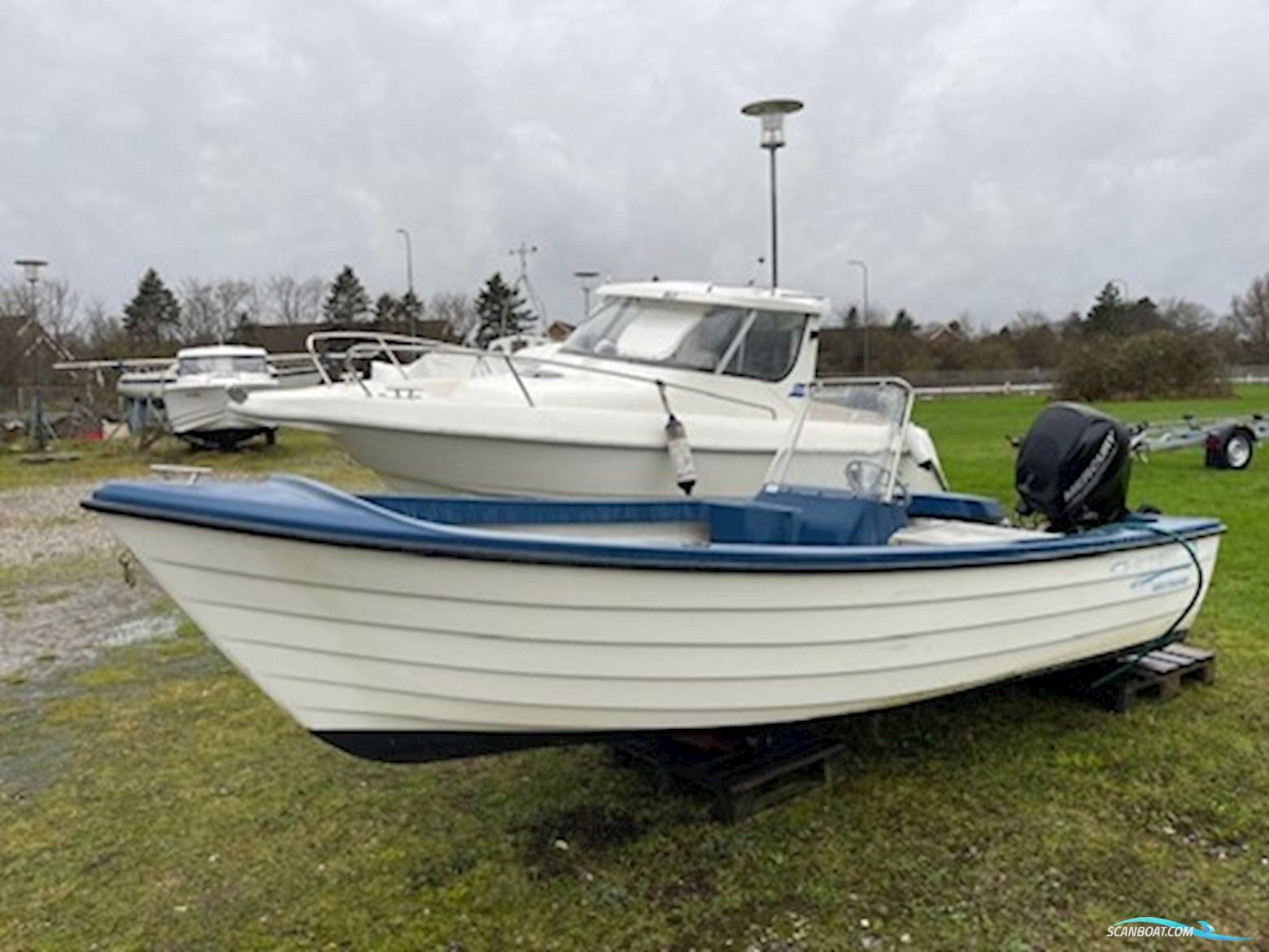 Crescent 465 Trader med Mercury F25 EFI ELPT