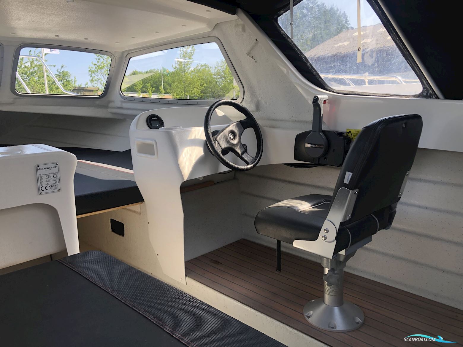 Crescent 535 Classic