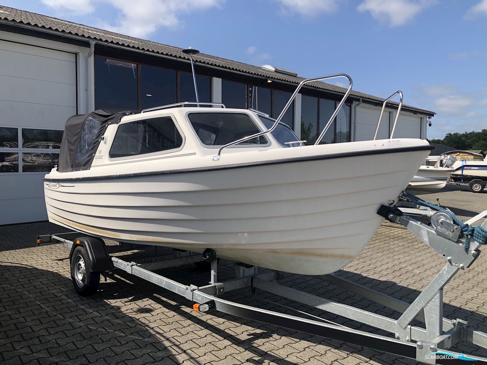 Crescent 535 Classic