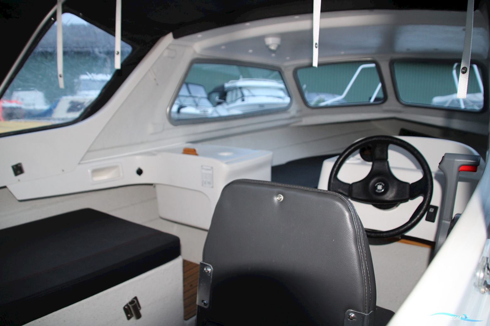 Crescent 535 Classic