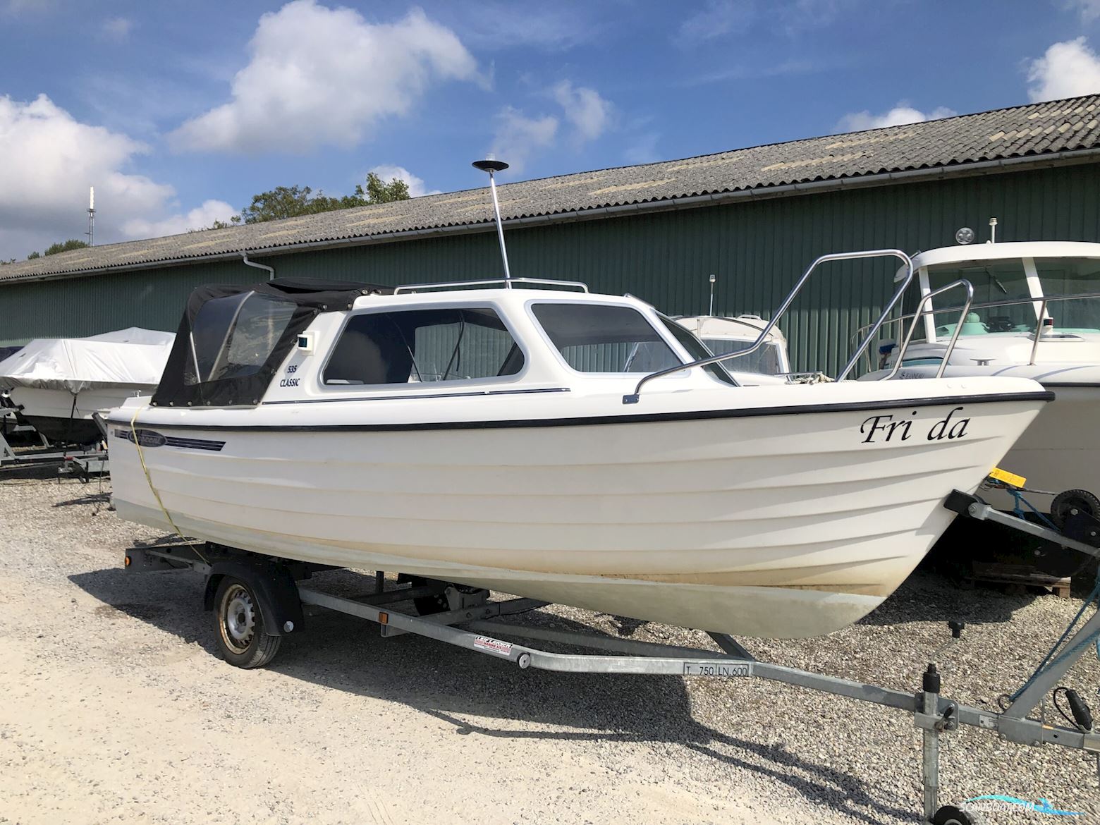 Crescent 535 Classic