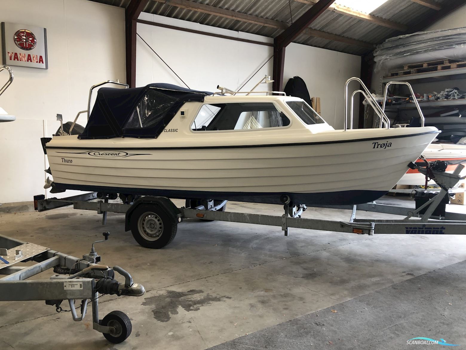 Crescent 535 Classic