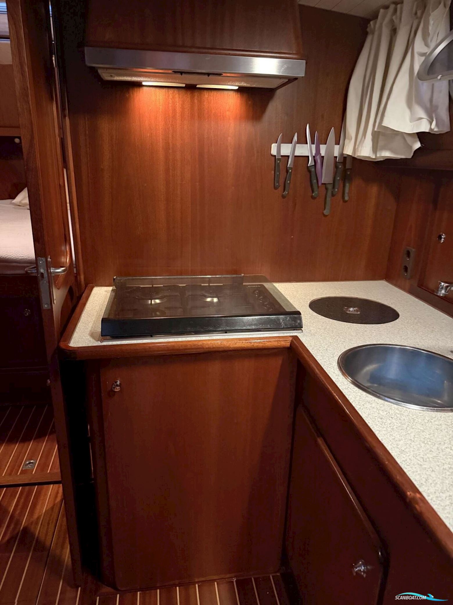 Crown Cruiser 12.85 OK Spiegeldeur