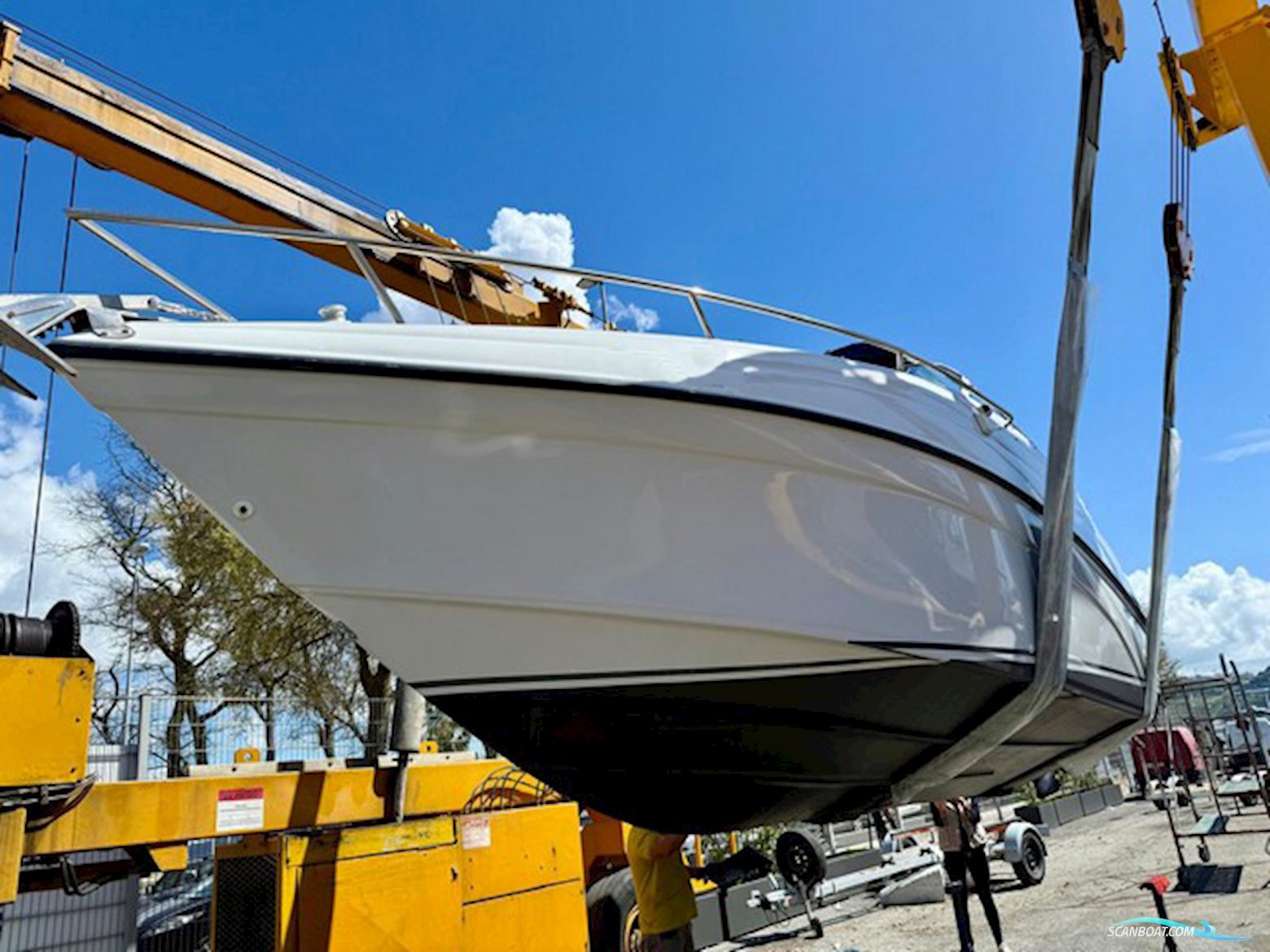 Crownline 230