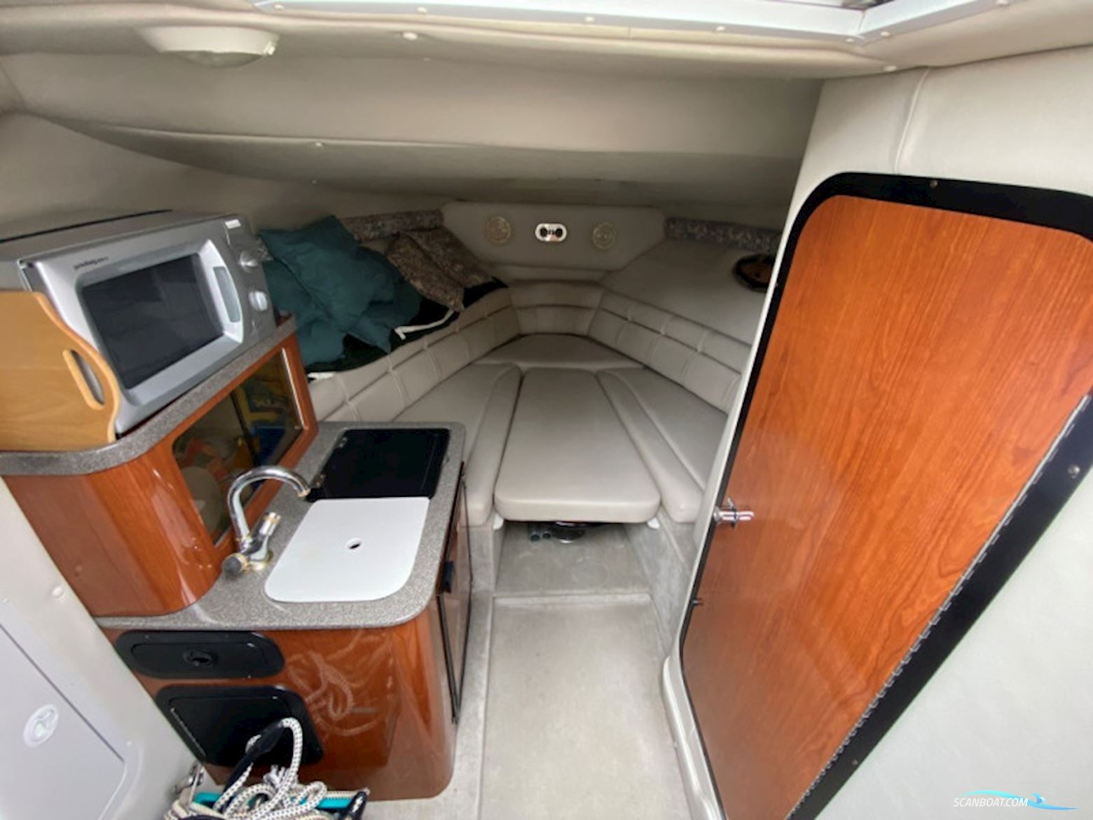 Crownline 242 CR
