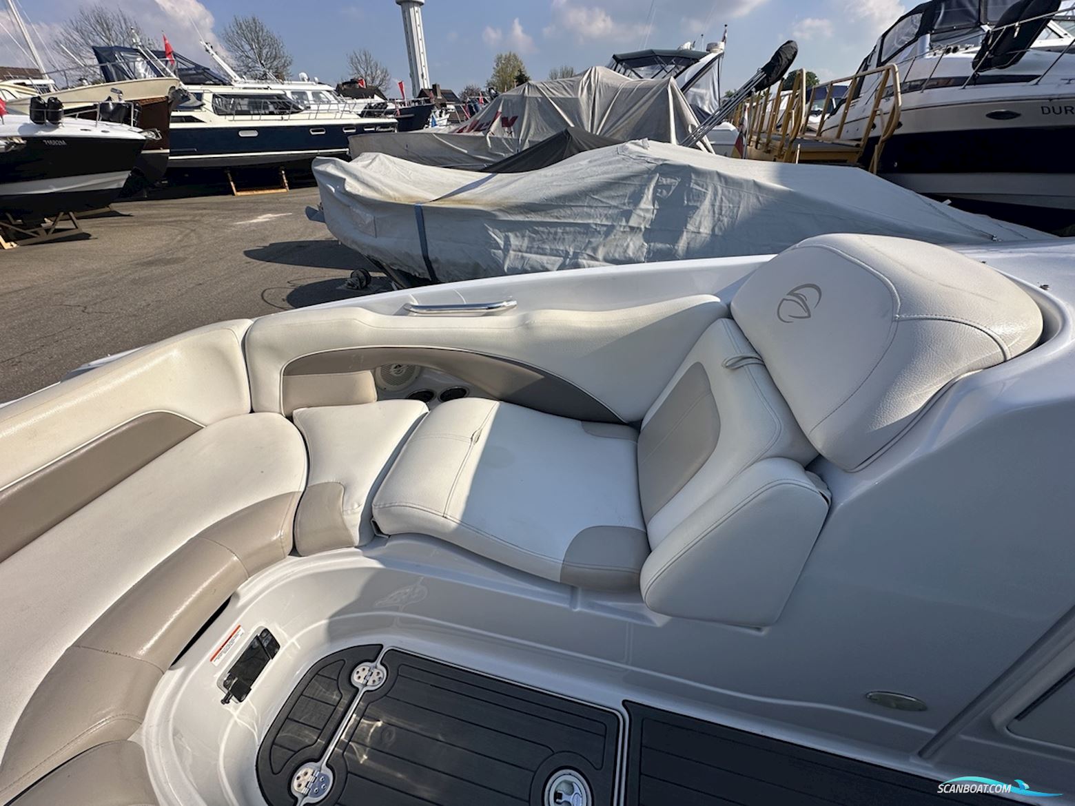 Crownline E6