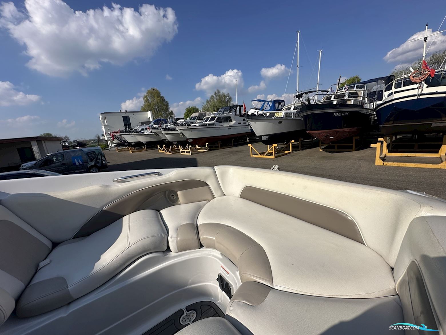 Crownline E6