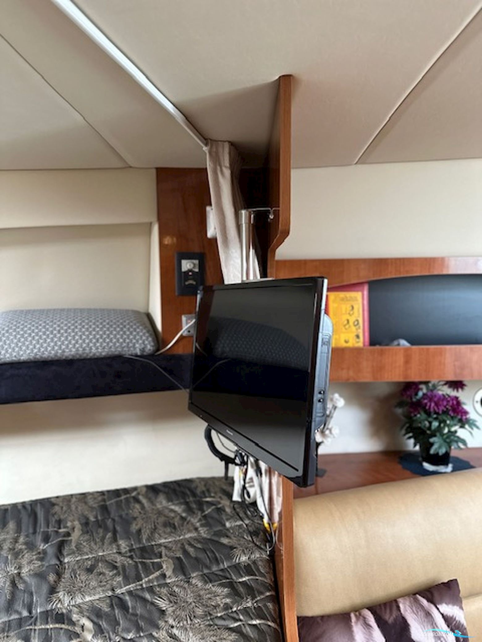 Cruiser Yacht 300 CXI