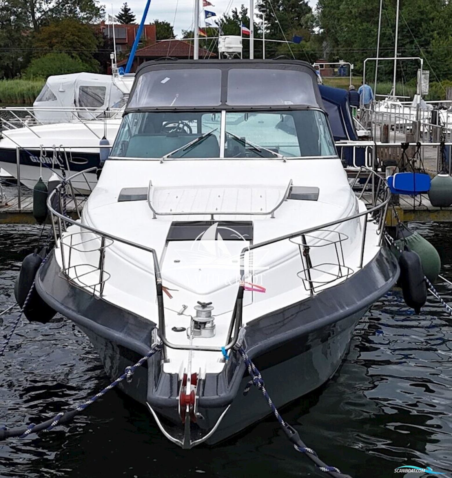 Cruiser Yachts 3270 Esprit