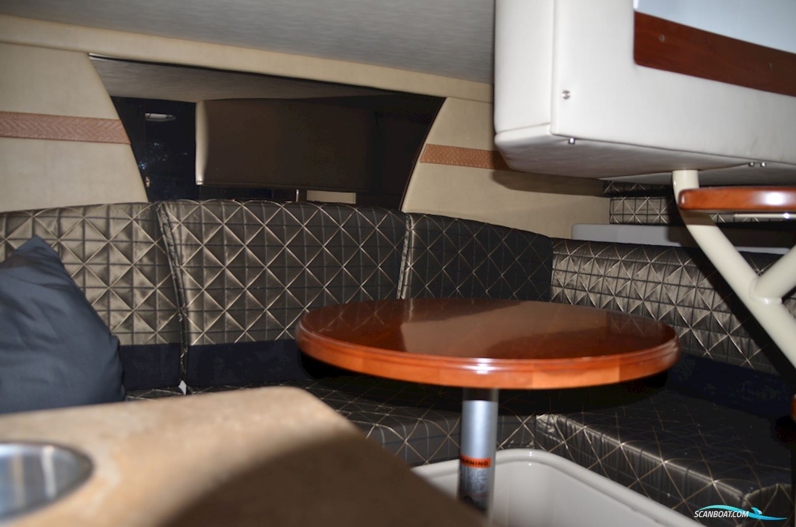 CRUISERS 330 Express