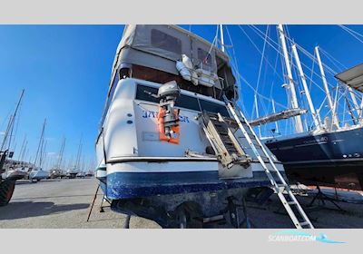 Cruisers Yachts 3850 Aft Motorboten 1991, met Volvo motor, France
