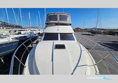 Cruisers Yachts 3850 Aft Motorboten 1991, met Volvo motor, France