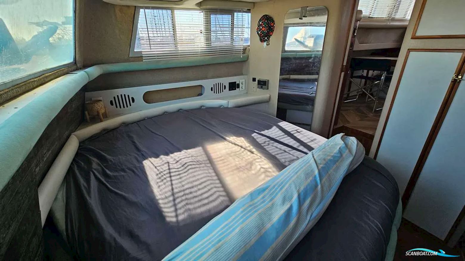 Cruisers Yachts 3850 Aft