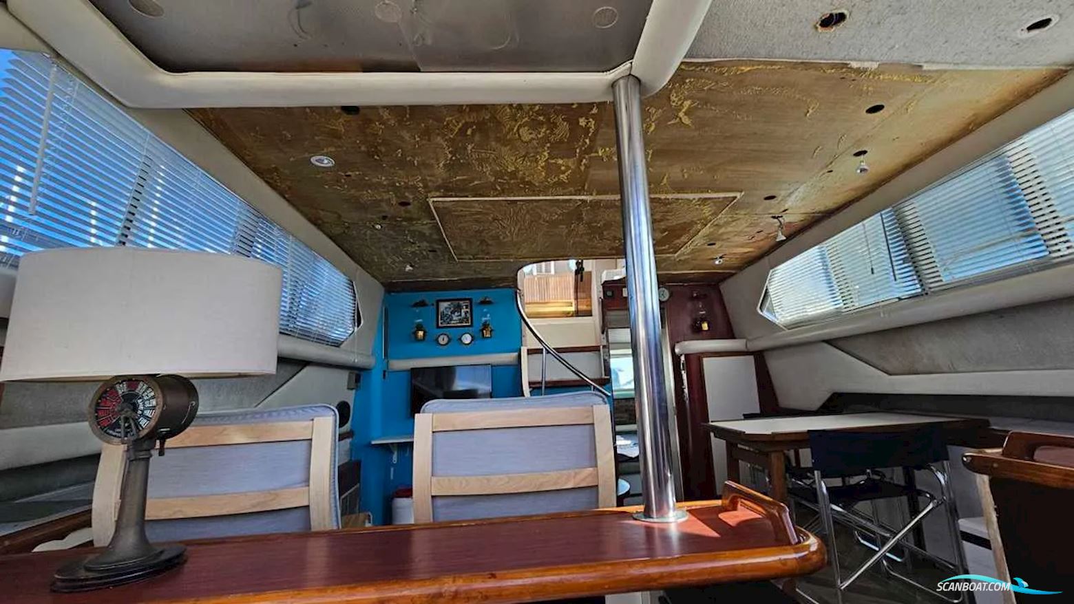 Cruisers Yachts 3850 Aft