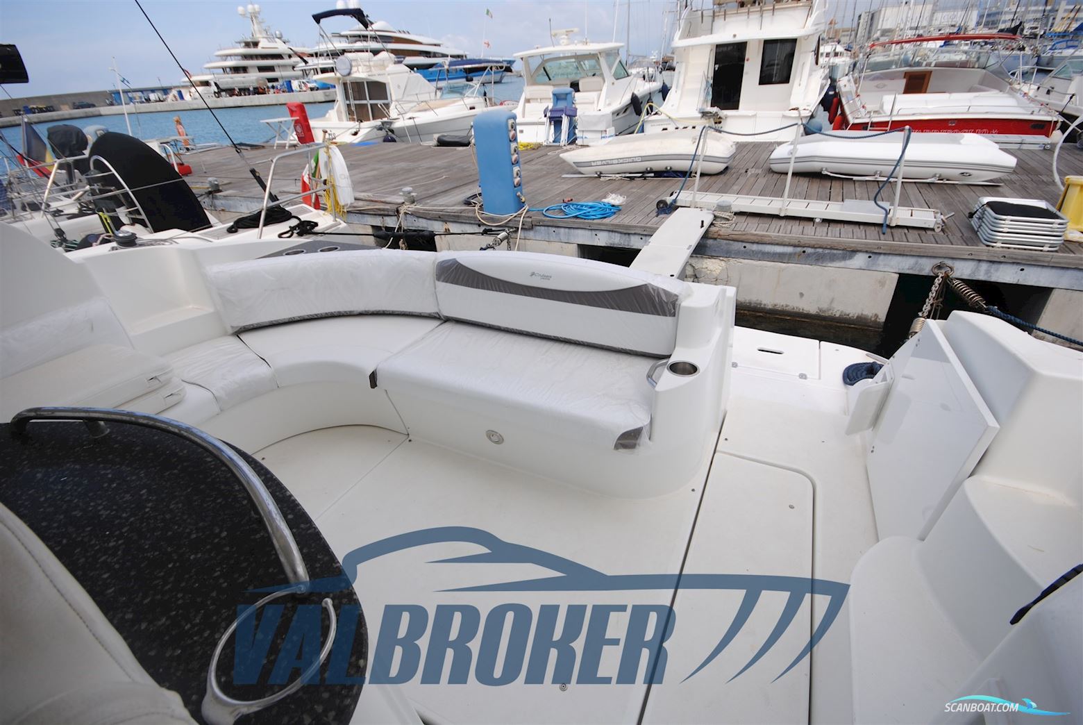 Cruisers Yachts 390 SC