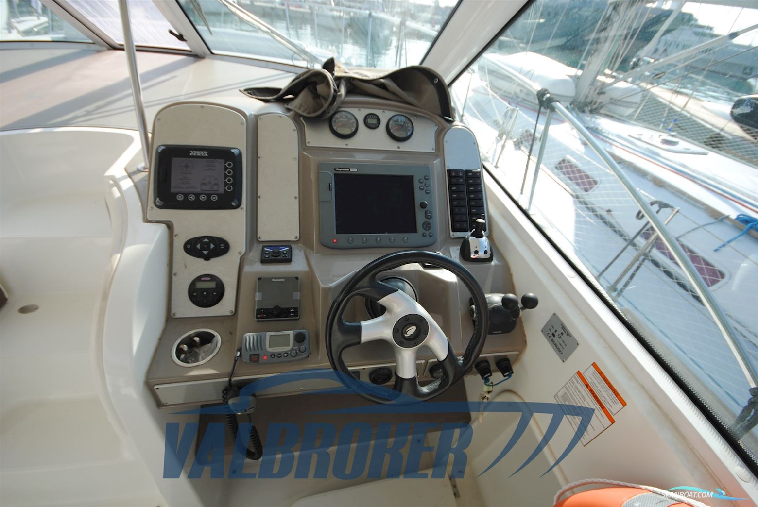 Cruisers Yachts 390 SC