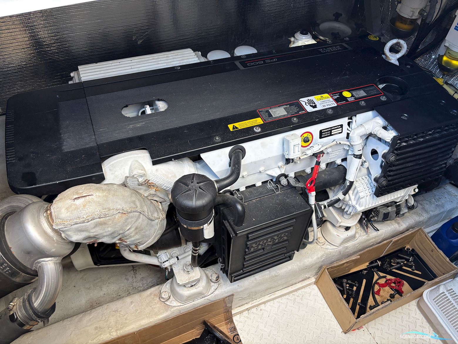 Cruisers Yachts 447 Sport Sedan