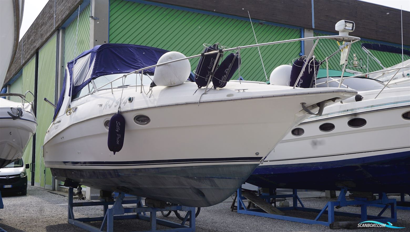 Cruisers Yachts Cruisers 3175 Rogue