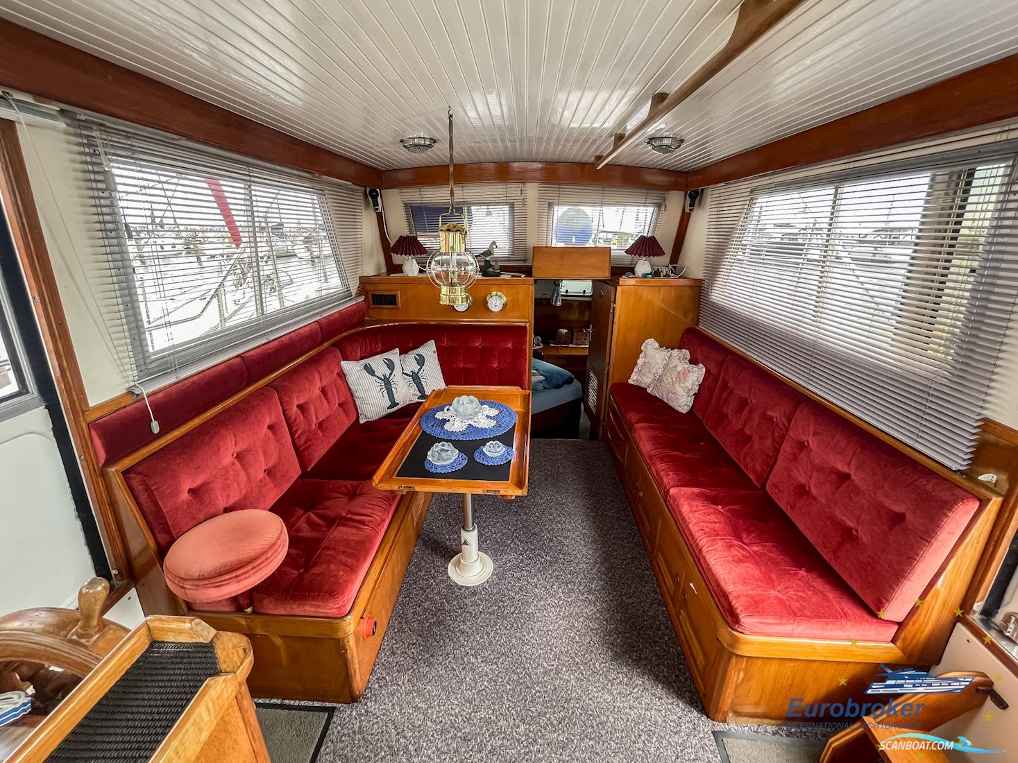 CT 35 Sun Deck Trawler