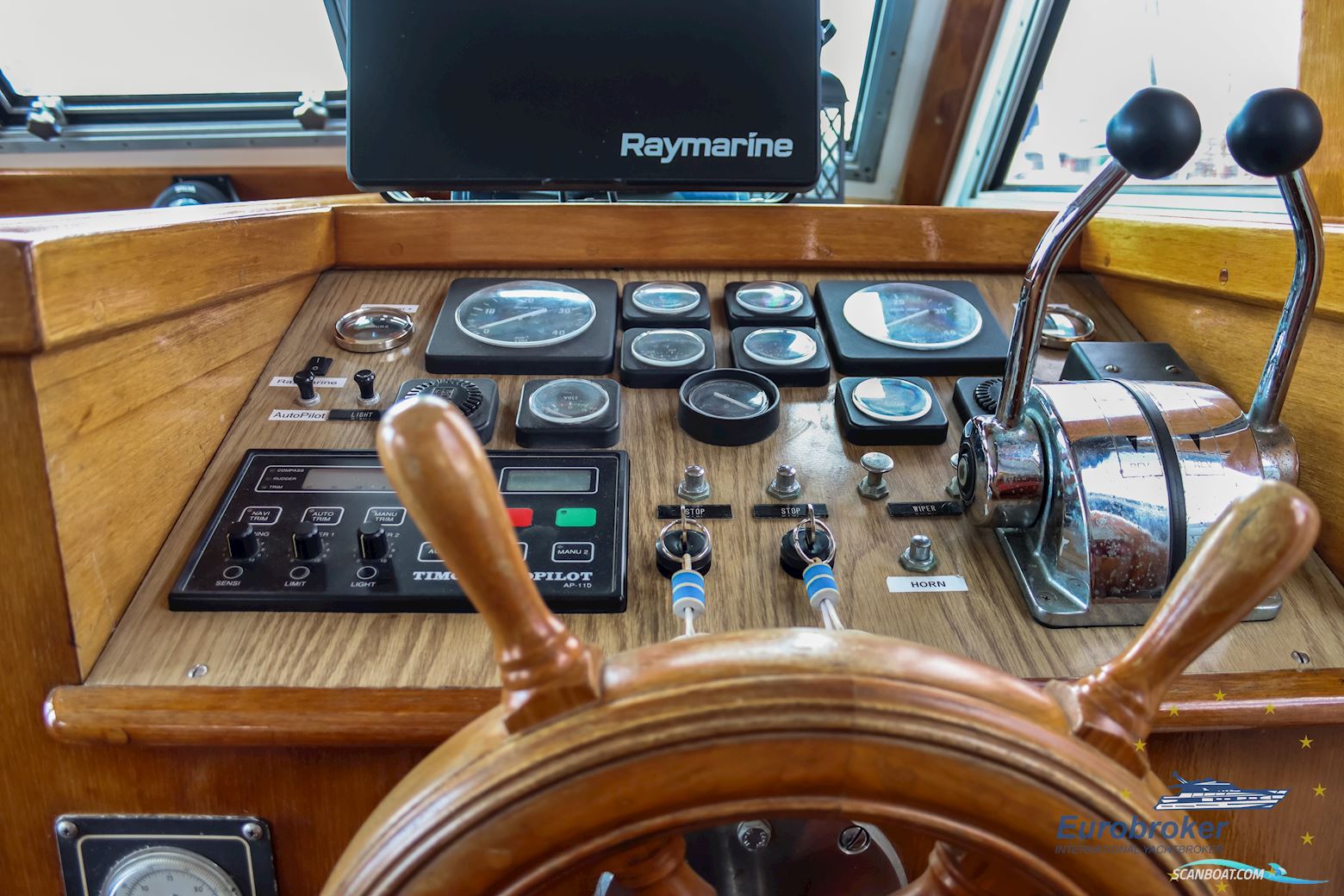 CT 35 Sun Deck Trawler