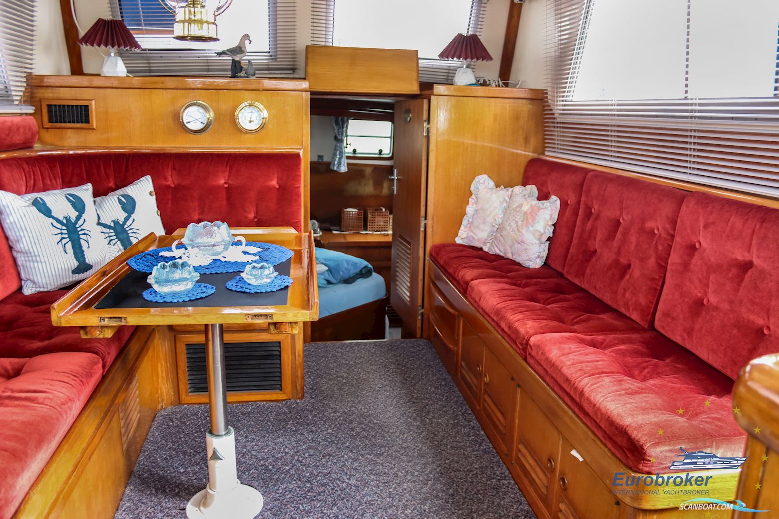 CT 35 Sun Deck Trawler