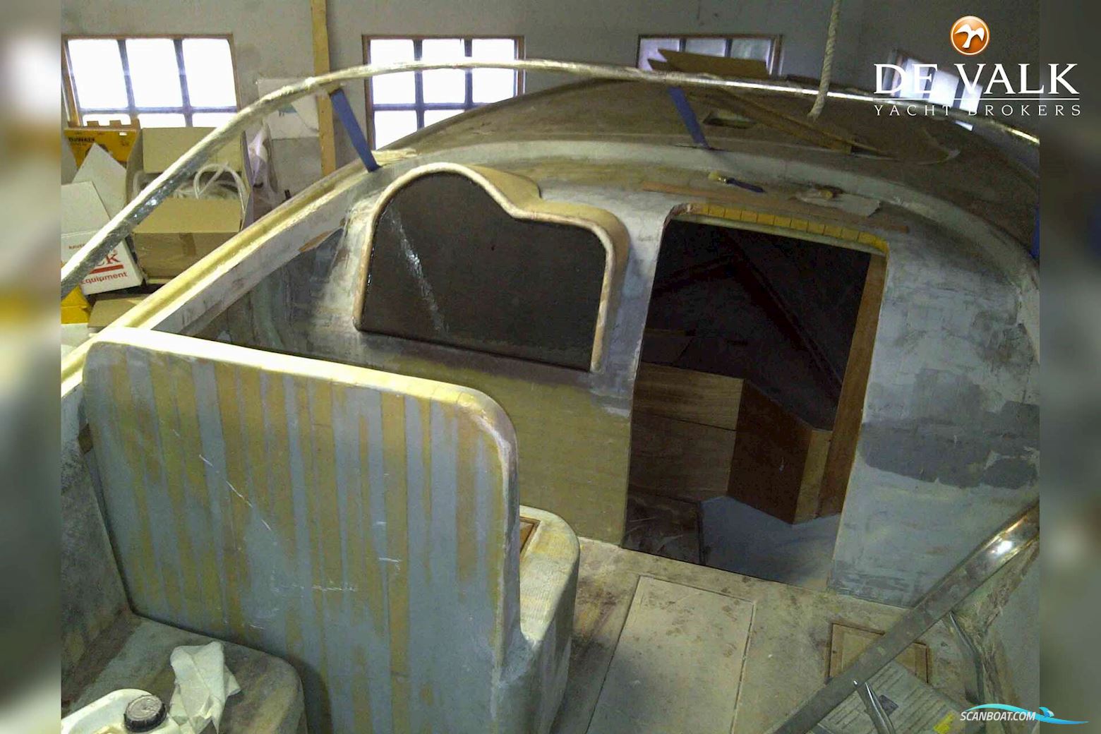 Custom Built Grp Daycruiser 9M
