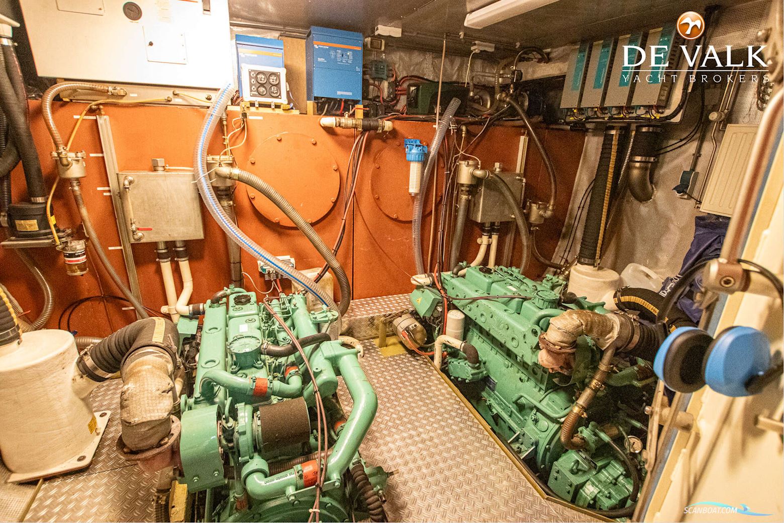 Custom Built Live Aboard 1800