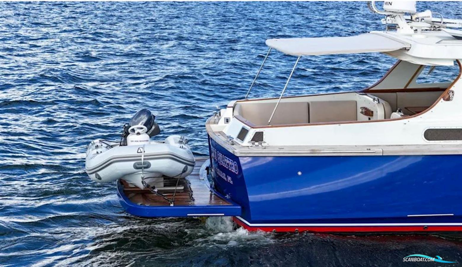 Custom Gentlemans Motor Yacht