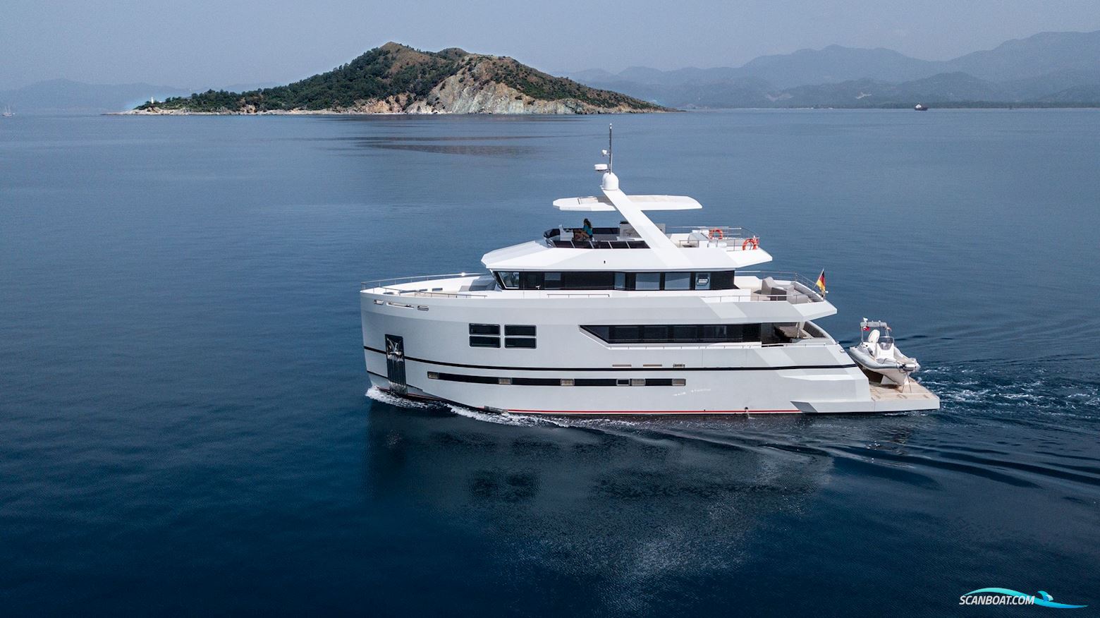 Custom Line Arkin Pruva