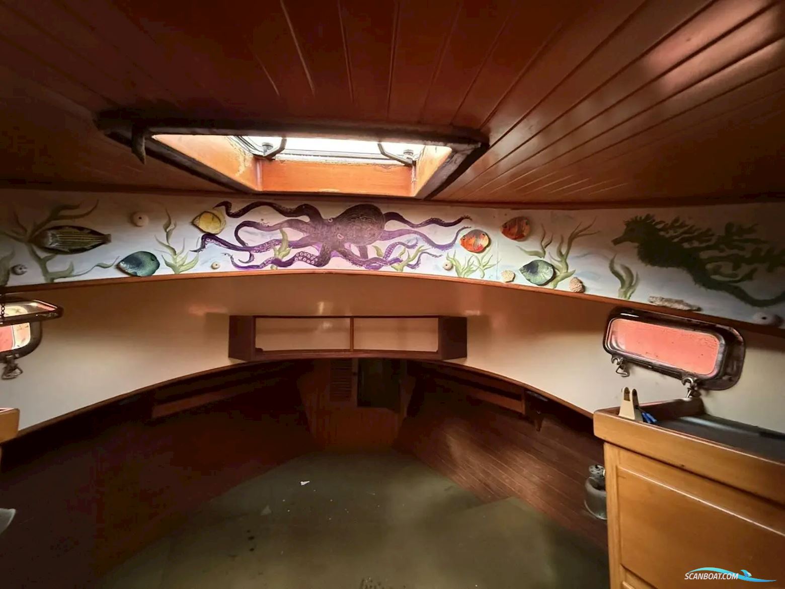 Custom Lord Nelson Victory Tug 37