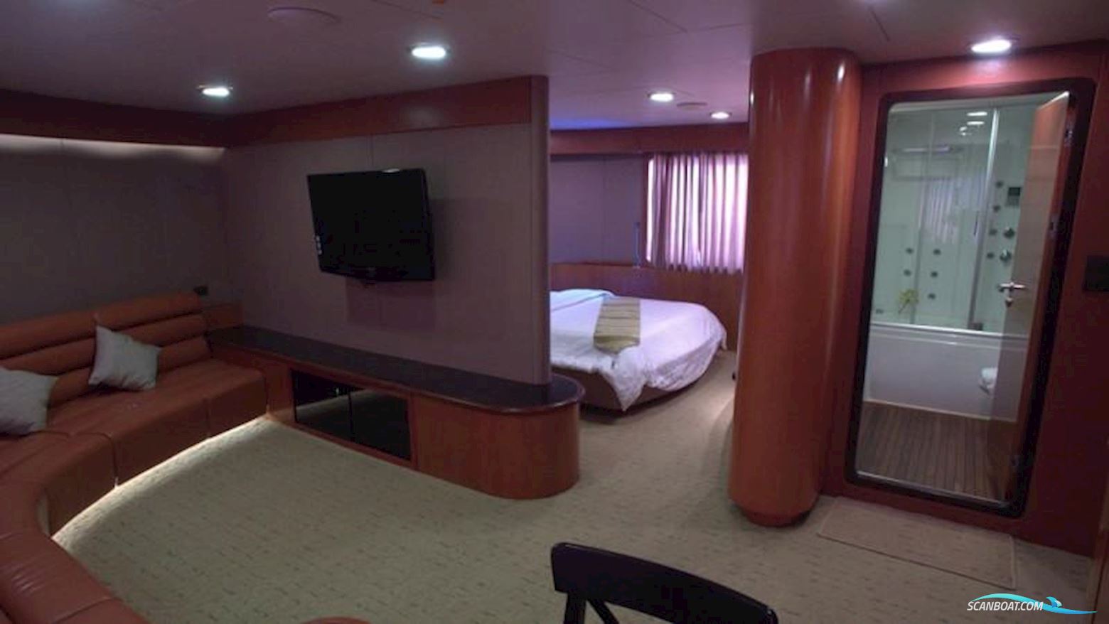 Custom Power Catamaran 37M