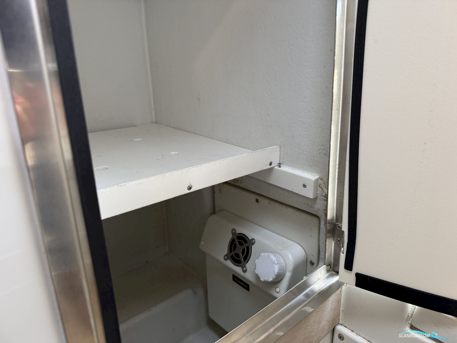 Damarin 732 Cabin