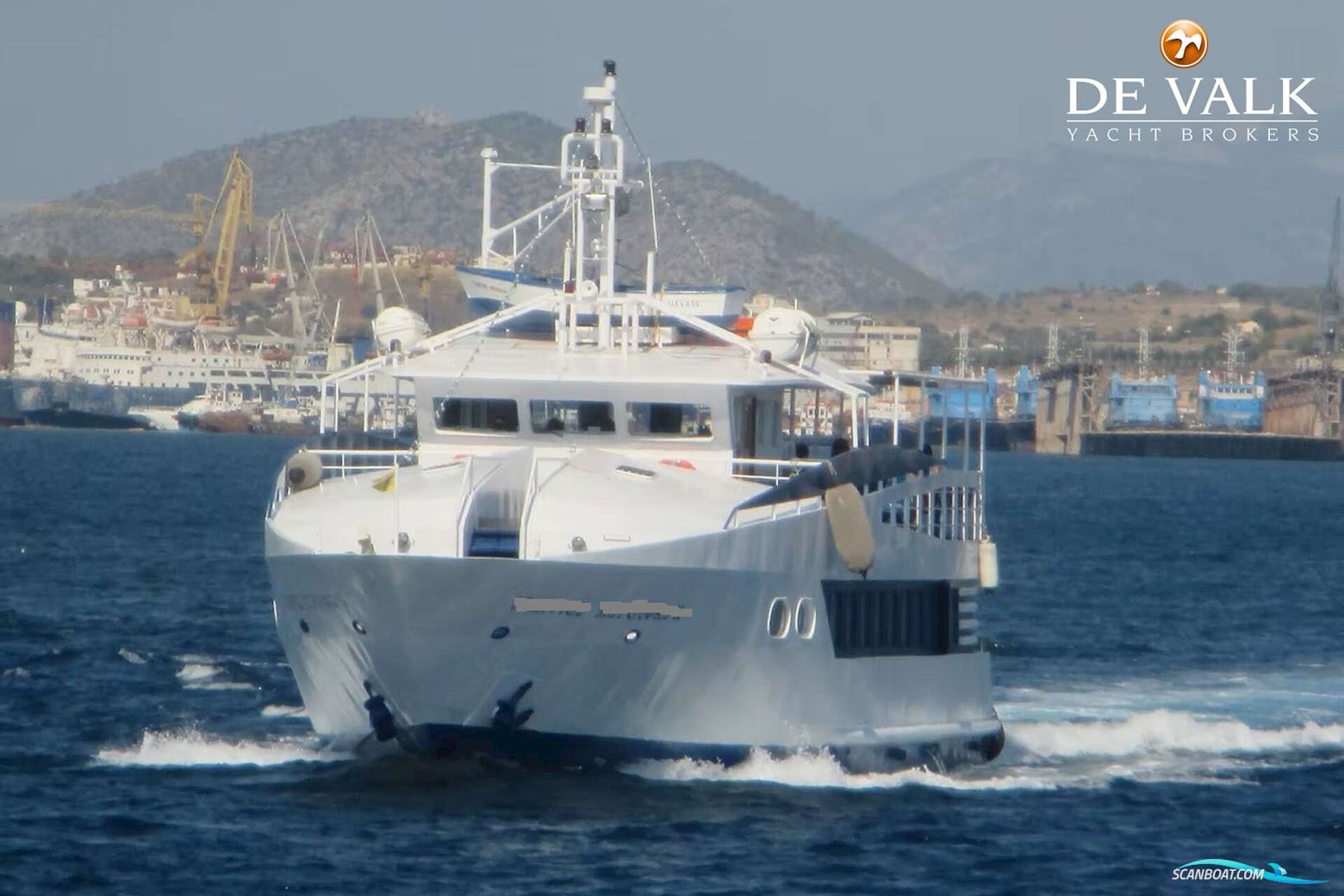 Day Passengers Ship 25 M